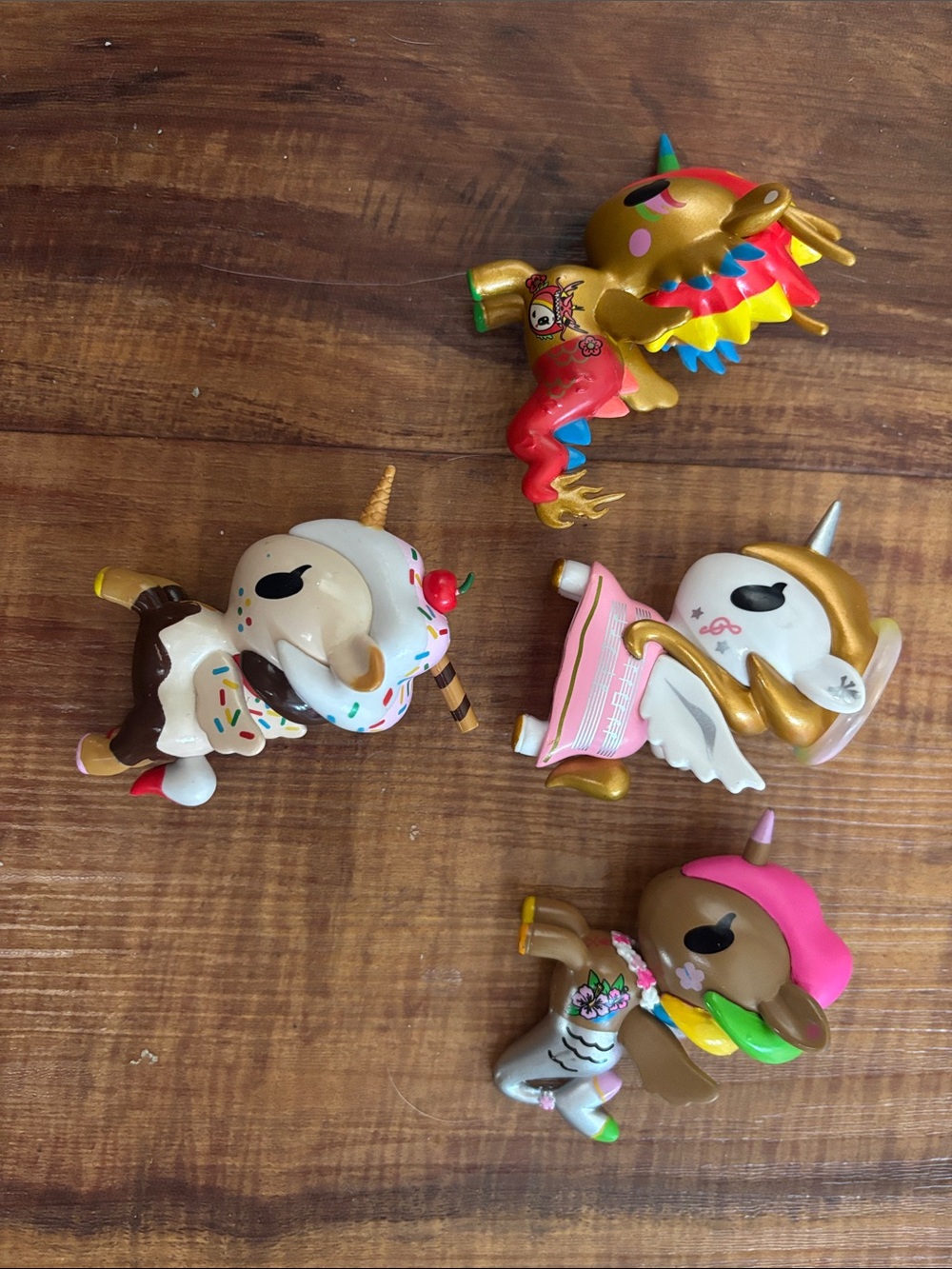 tokidoki Gold & Pink Unicorn Figure Set